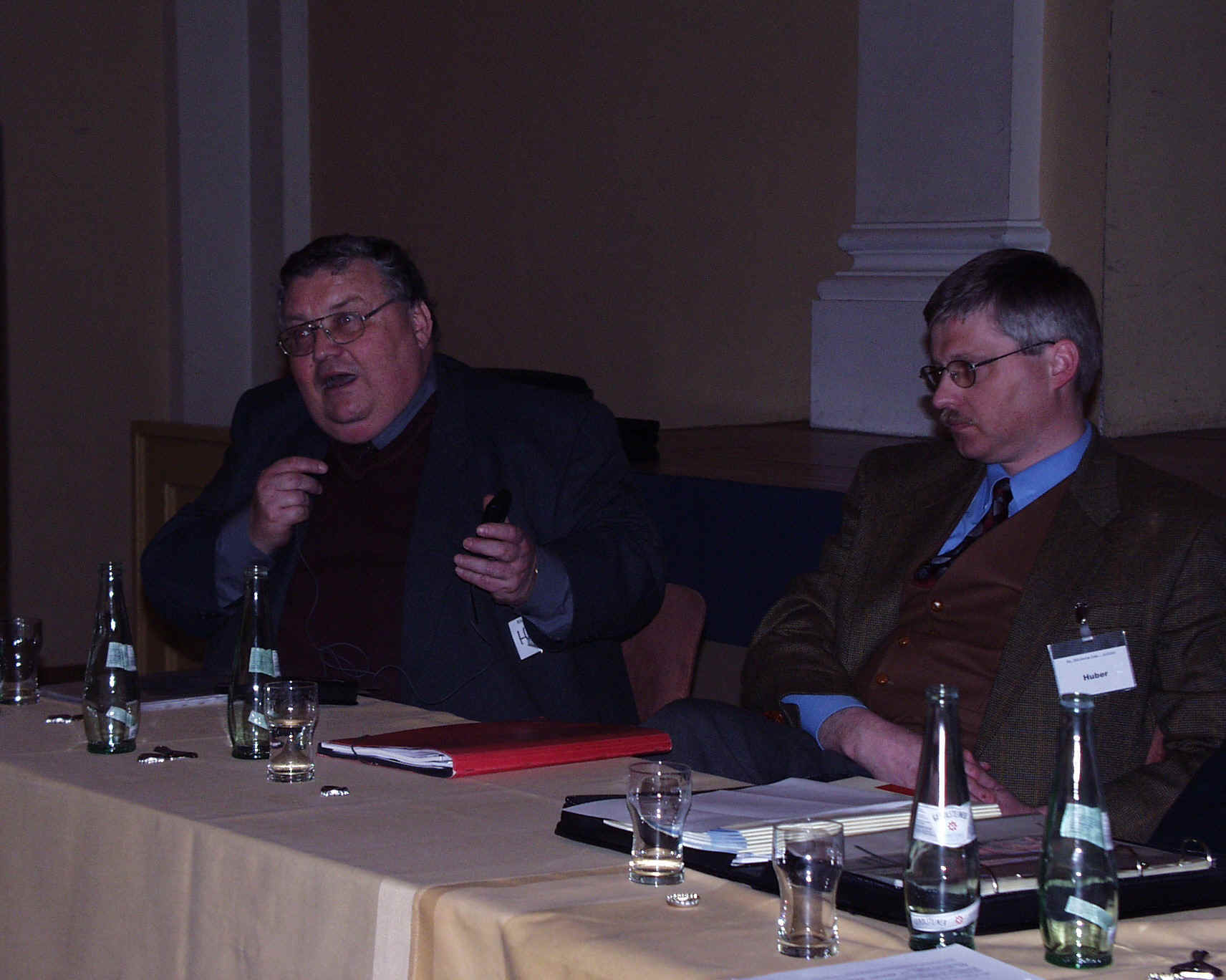 WARNUNG VOR HYSTERIE BILD v.Gallera